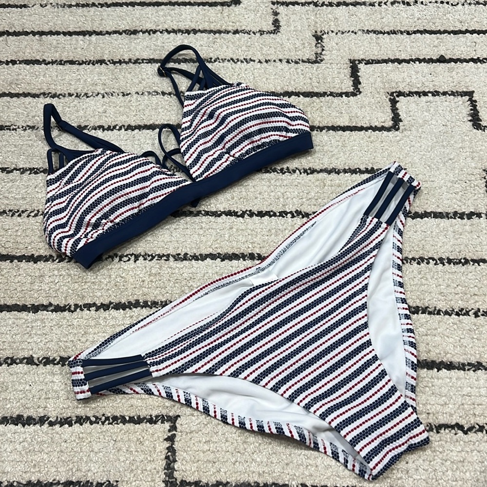 Xhilaration 2pc swimsuit